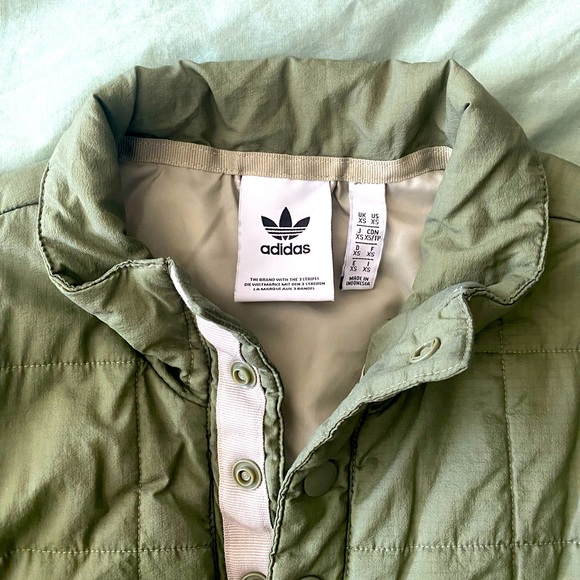Adidas Lightweight Jacket (S) - Picture 3 of 3